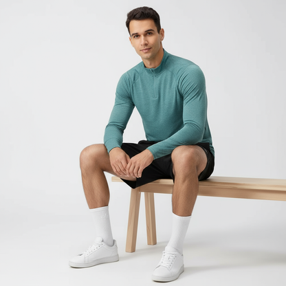 Oturarak Rahat Poz - Aynı Manken